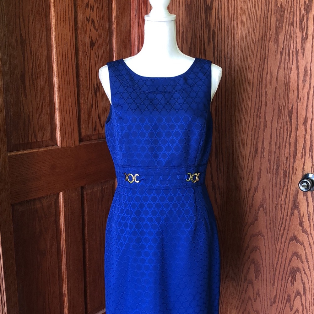 Tahari Sheath Dress - Picture 3 of 11